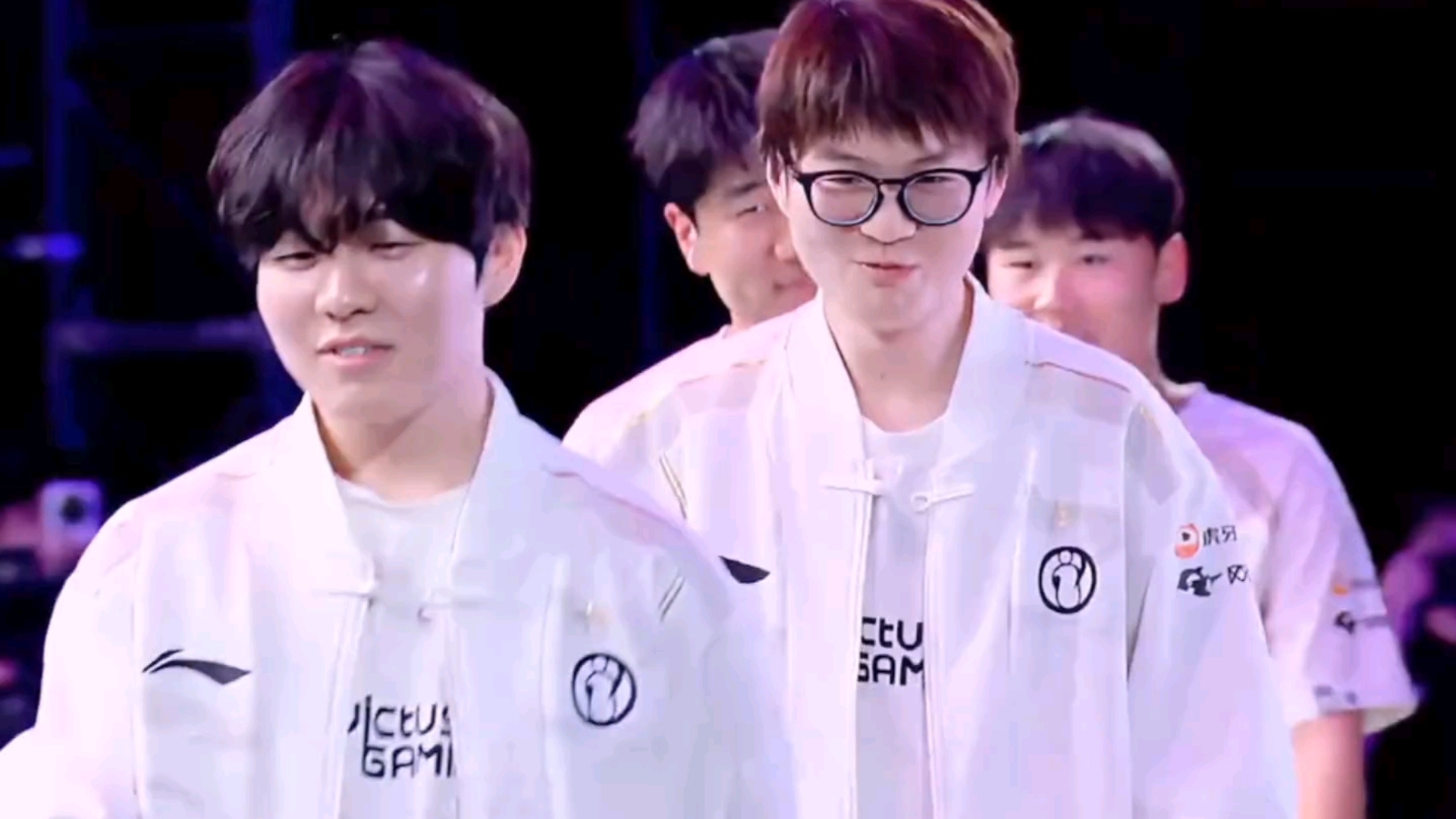 Rookie连续十场比赛得分超过势不可挡，美国队挑战极限！的简单介绍